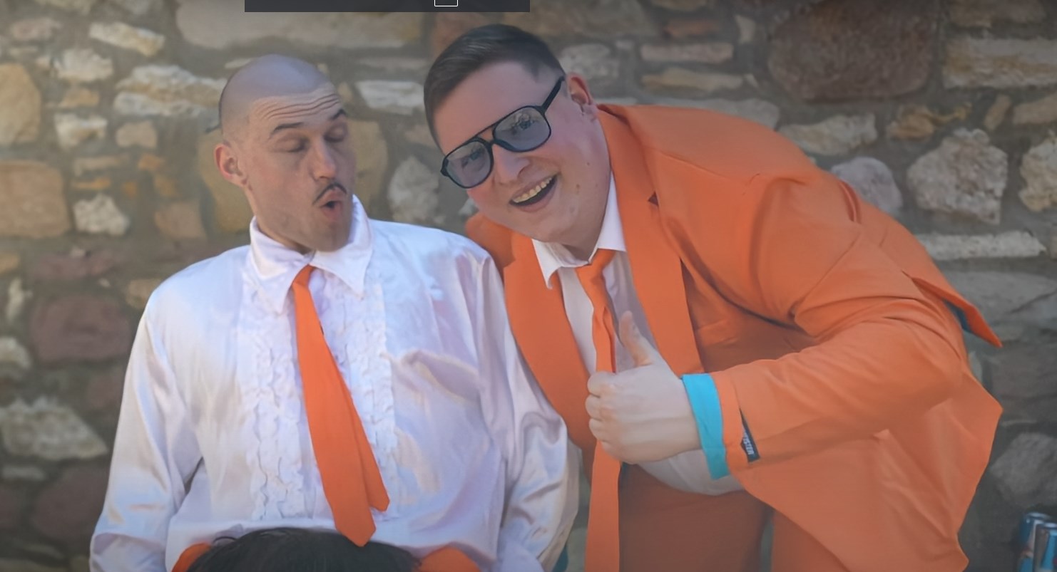 Alex gönnt seinem Kumpel